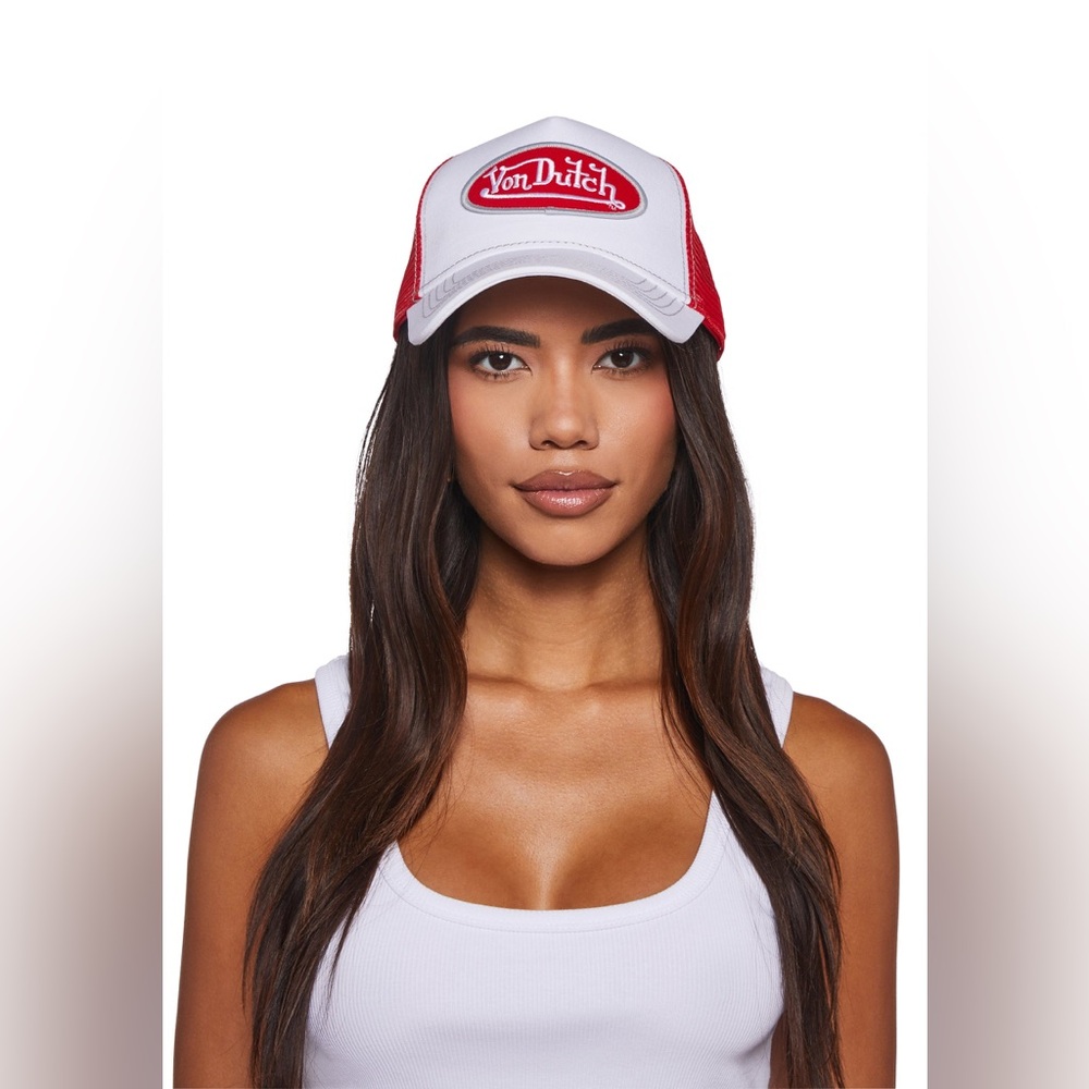 NWT VON DUTCH WHITE AND RED TRUCKER HAT, ONE SIZE